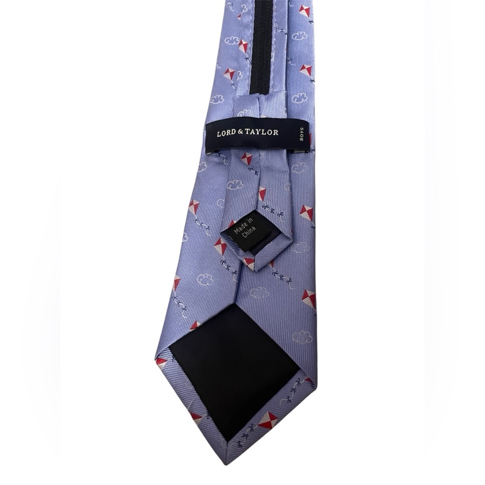 Boys’ Lord & Taylor Light Blue Silk Tie with Red Kite Pattern, EUC - Picture 4 of 8